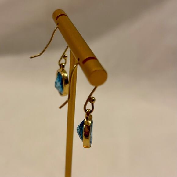 Elegant Blue Crystal Drop Earrings – Gold-Tone Bezel Setting – Dangle Hook Style - Picture 3 of 5